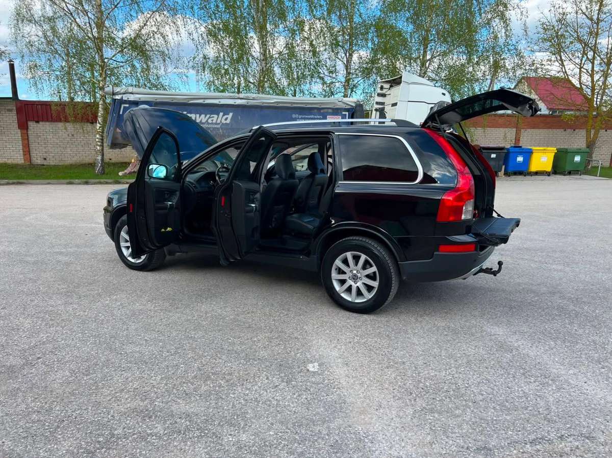 Volvo XC90 - 9