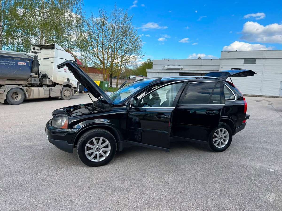 Volvo XC90 - 11