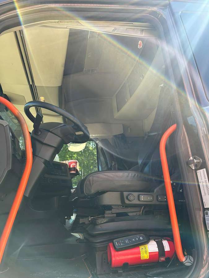 Volvo FH650 edition, flatbeds