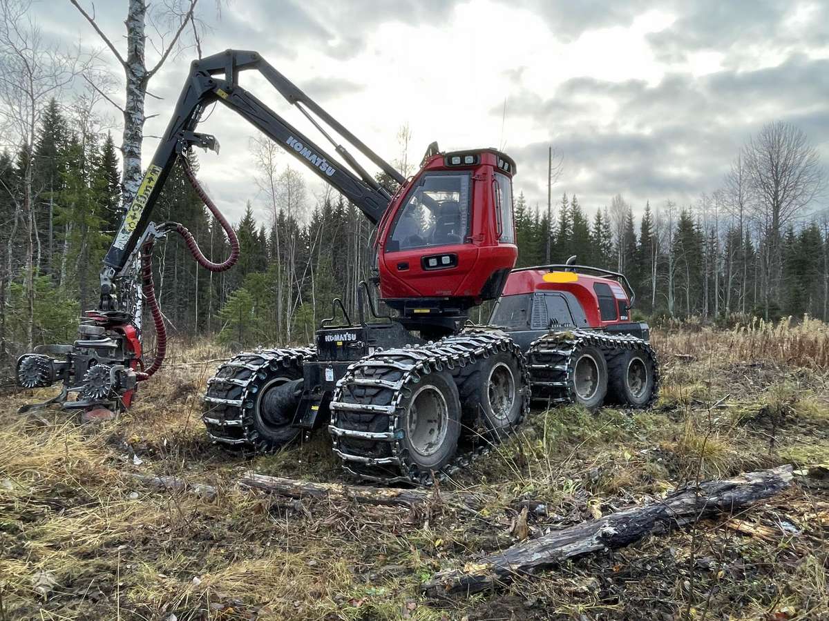 Komatsu 931xc, харвестеры