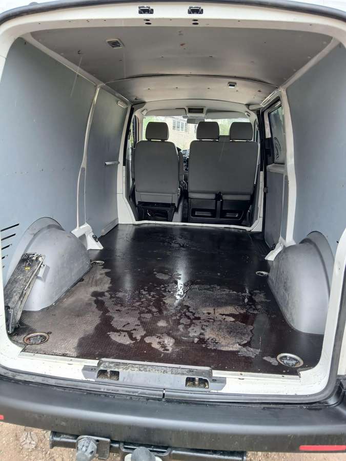 Volkswagen Transporter - 9
