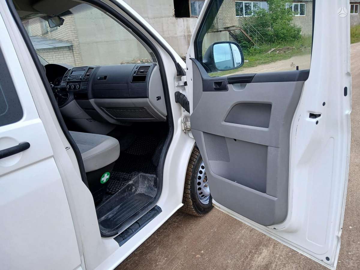 Volkswagen Transporter - 11