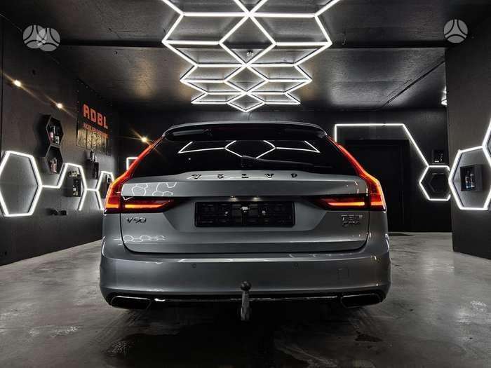 Volvo V90, 2.0 l., Универсал