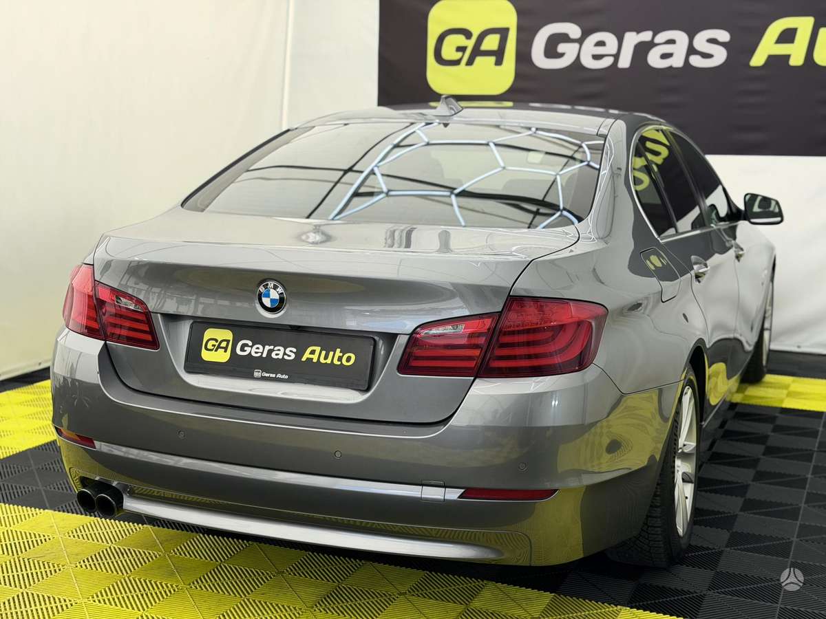 BMW 528, 2.0 l., Седан