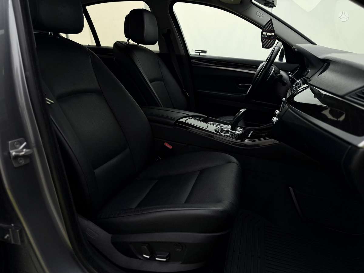 BMW 528, 2.0 l., Седан