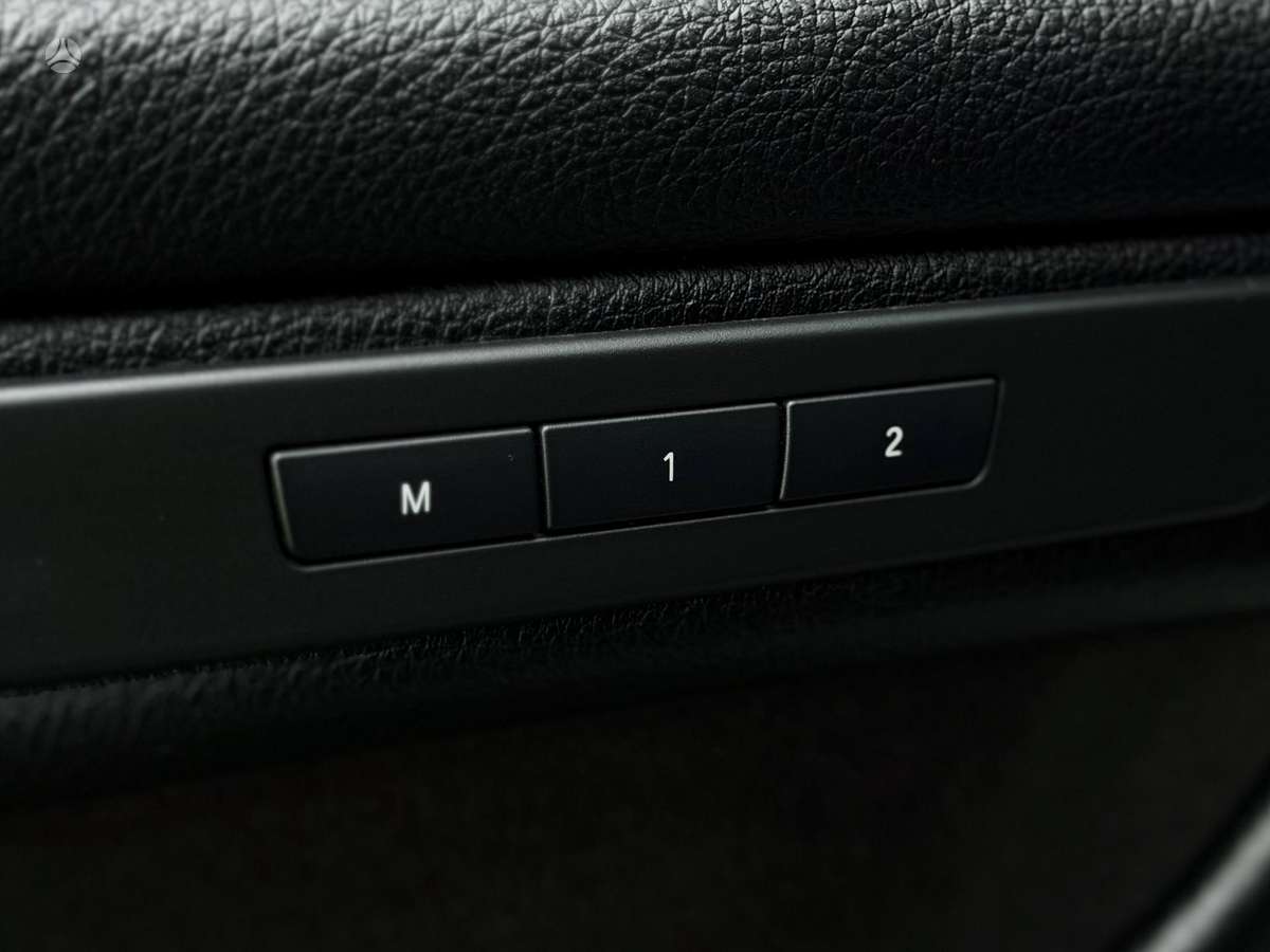 BMW 528, 2.0 l., Седан