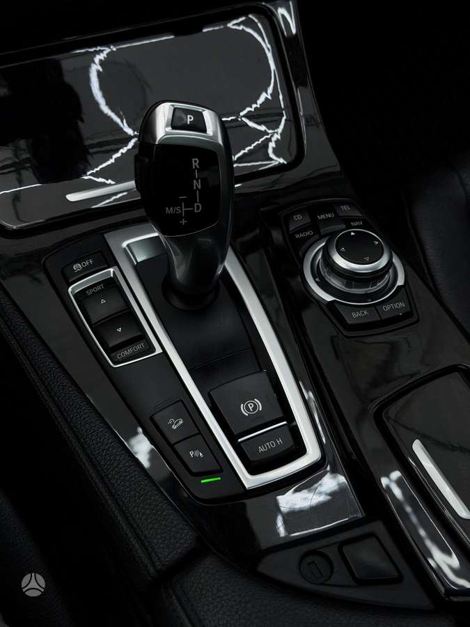 BMW 528, 2.0 l., Седан