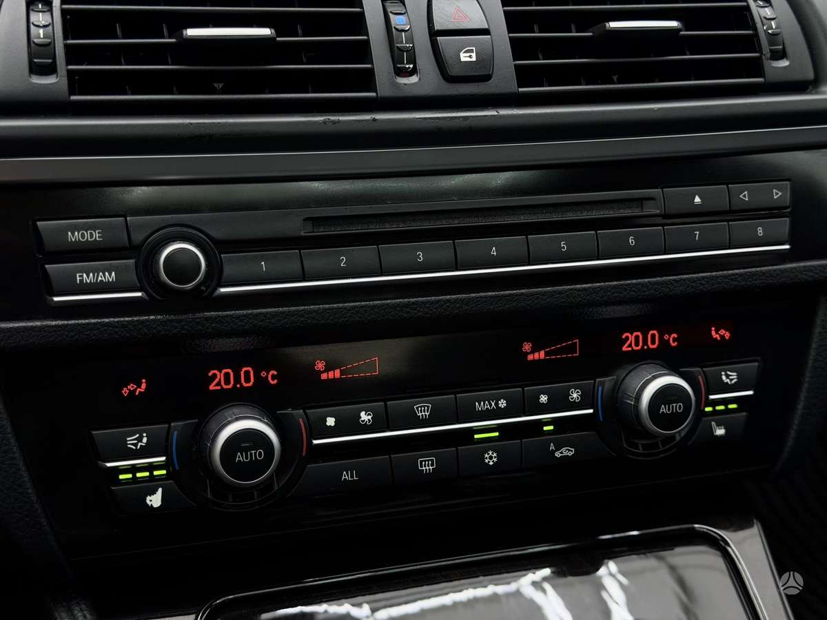 BMW 528, 2.0 l., Седан