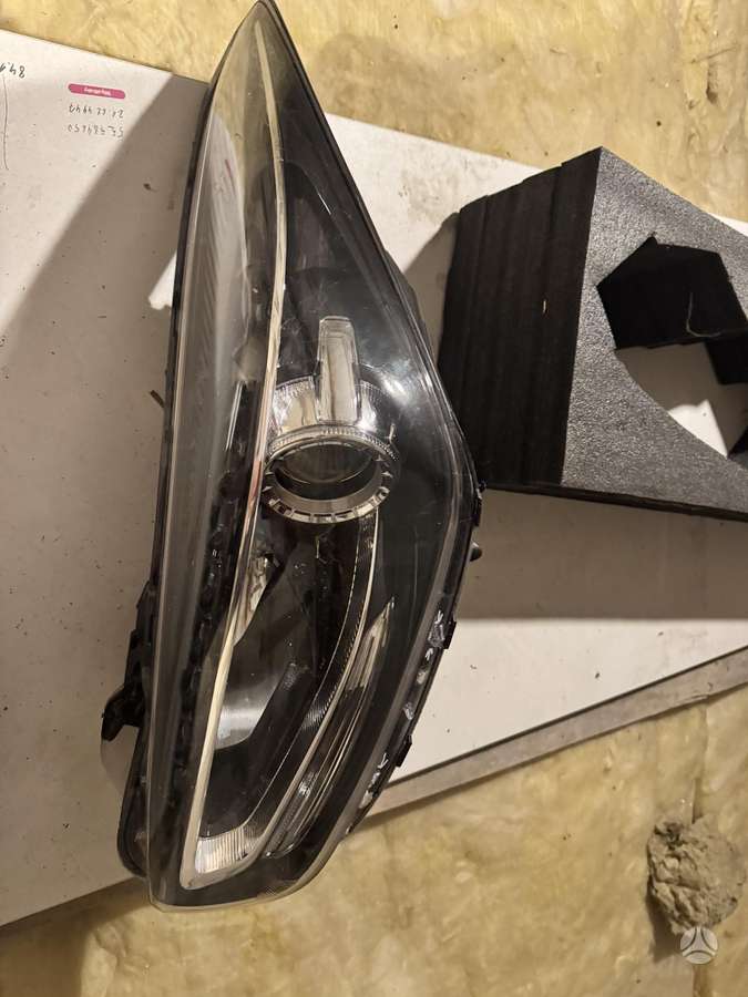 Hyundai i40 žibintai