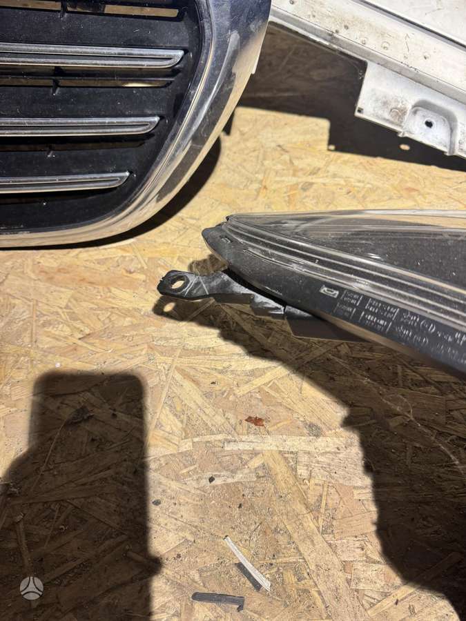 Hyundai i40 žibintai
