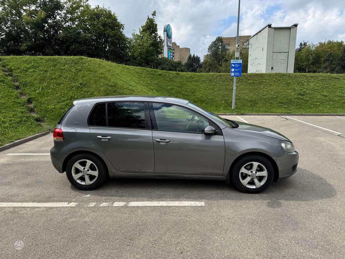 Volkswagen Golf - 3