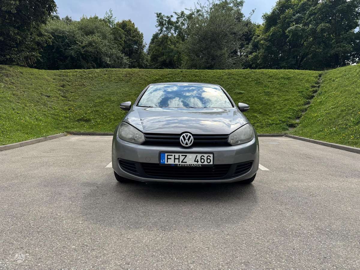 Volkswagen Golf - 2