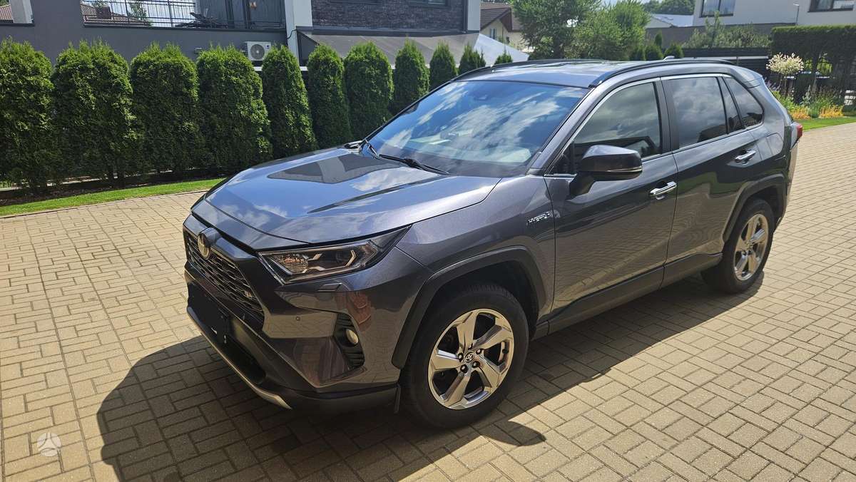 Toyota RAV4 - 1
