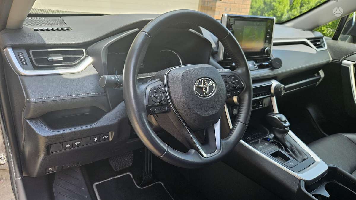 Toyota RAV4 - 11