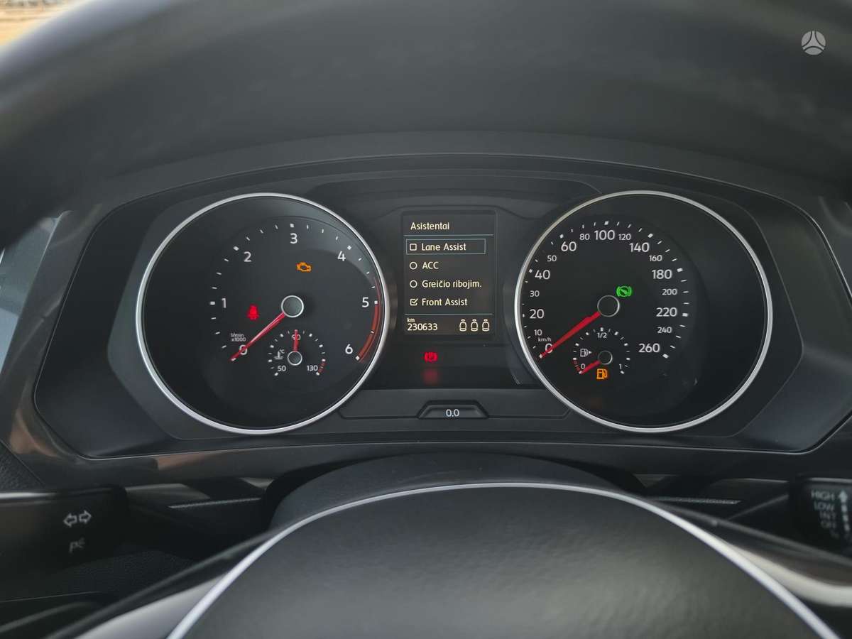 Volkswagen Tiguan - 11
