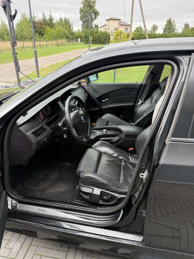 BMW 525, 2.5 l., Седан