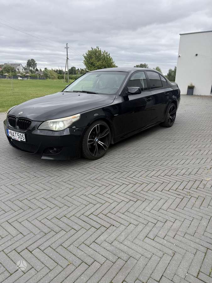 BMW 525, 2.5 l., Седан