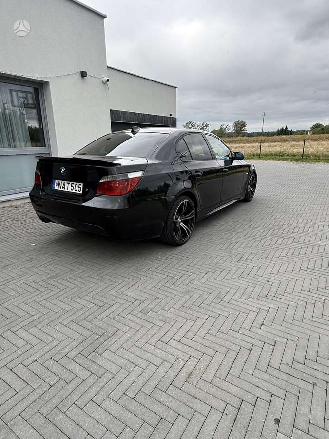 BMW 525, 2.5 l., Седан