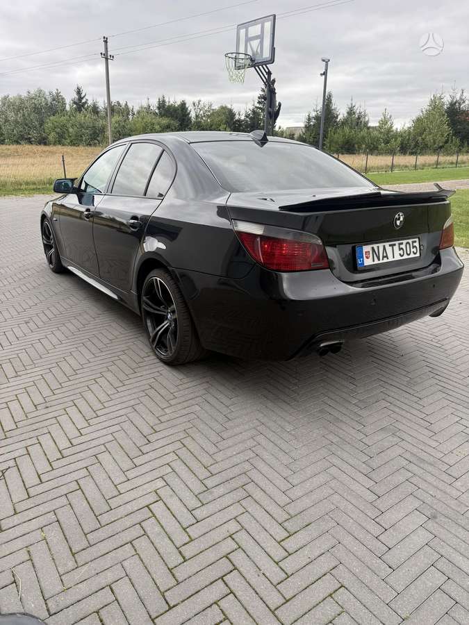BMW 525, 2.5 l., Седан