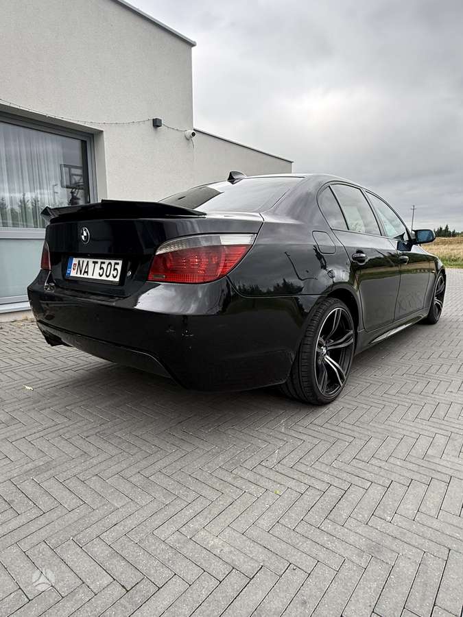 BMW 525, 2.5 l., Седан