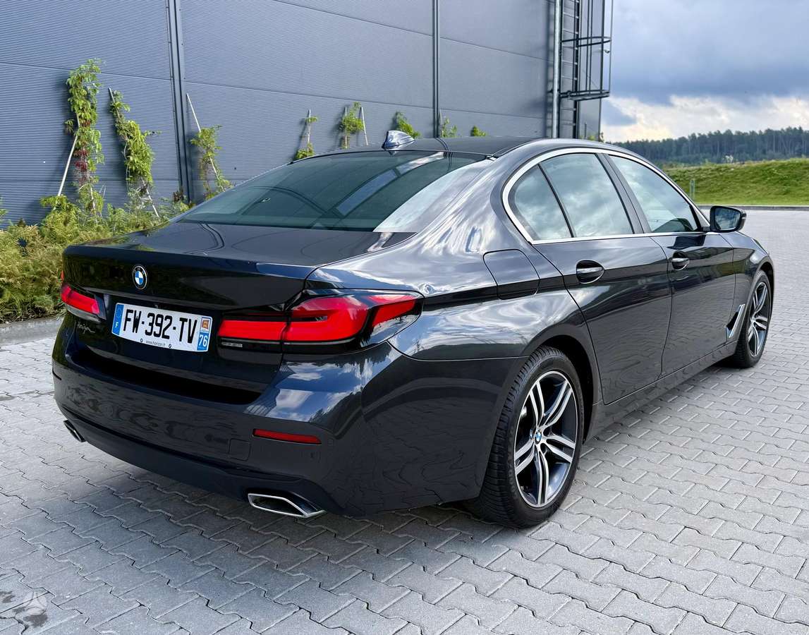 BMW 520, 2.0 l., Седан