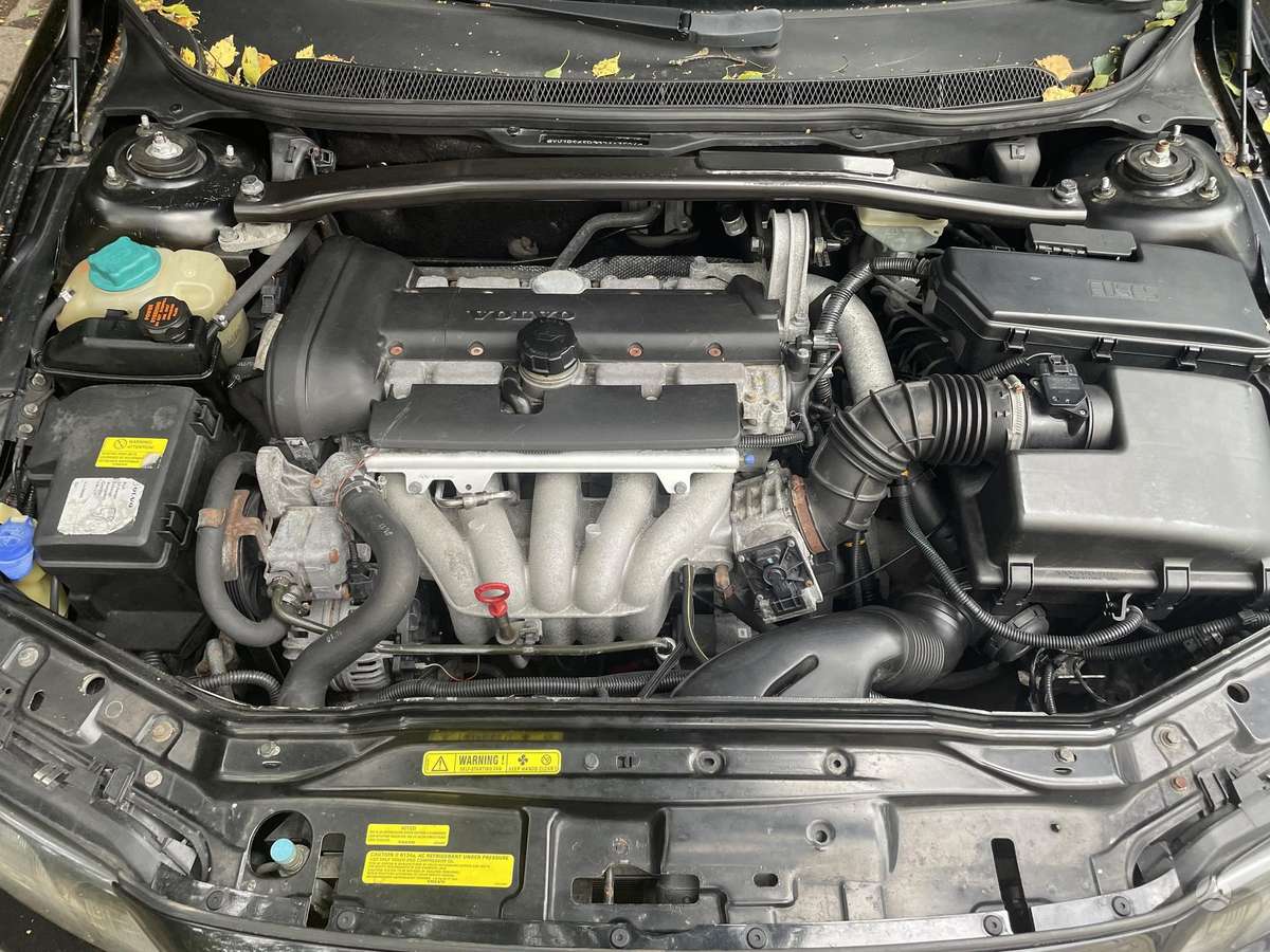 Volvo S60, 2.4 l., Седан