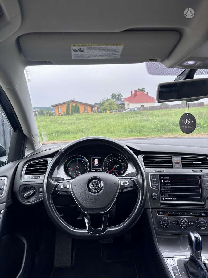 Volkswagen Golf, 24 kWh, hatchback