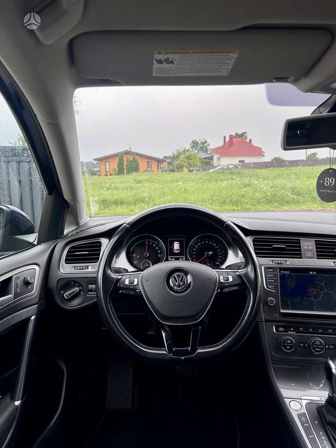 Volkswagen Golf, 24 kWh, hatchback