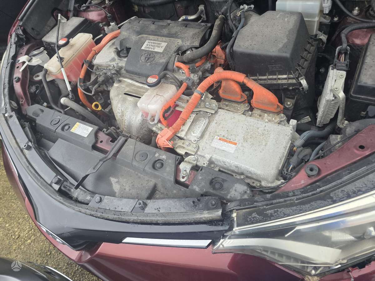 Toyota RAV4 - 8