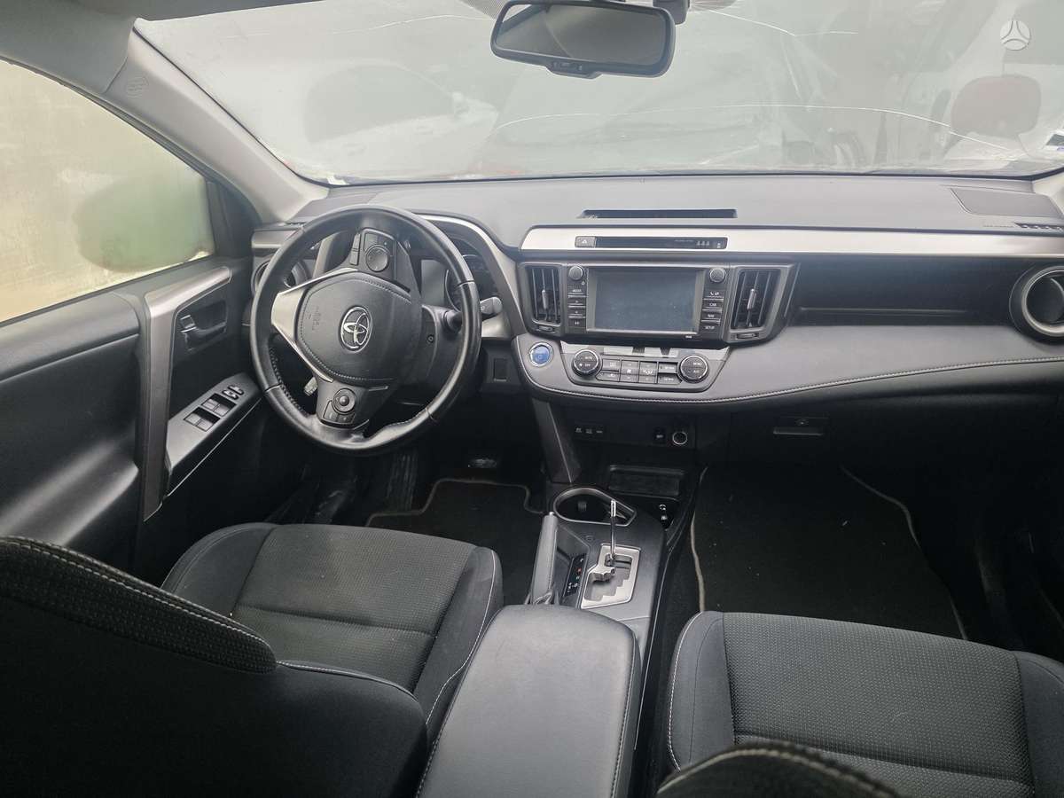 Toyota RAV4 - 7