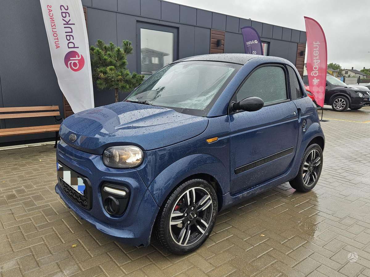 Microcar DUE, hečbekas