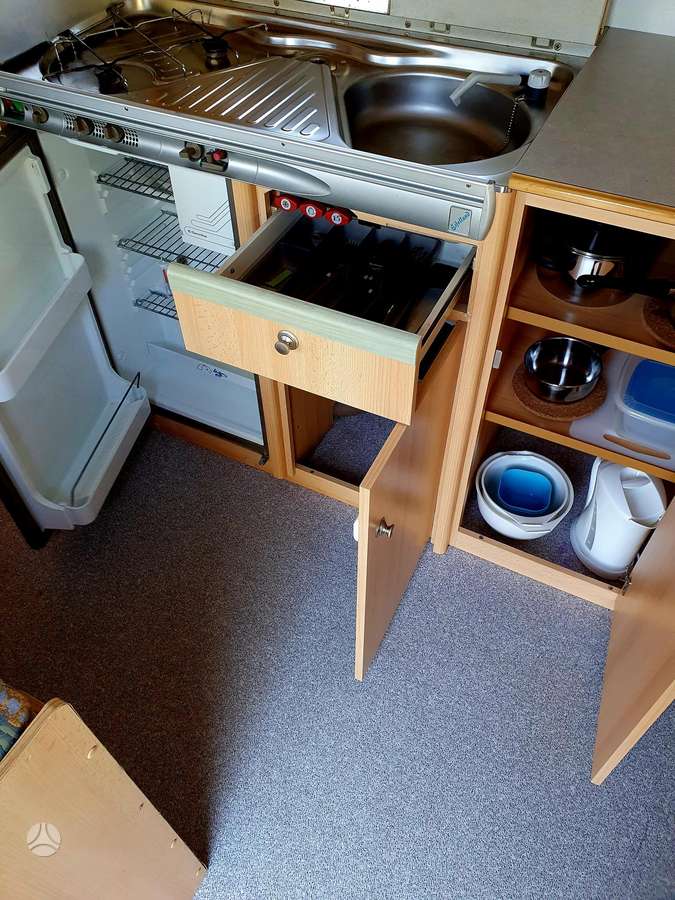 Knaus Eifelland Holiday 500, кемперы