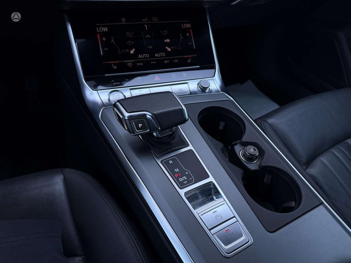 Audi A6, 2.0 l., Седан