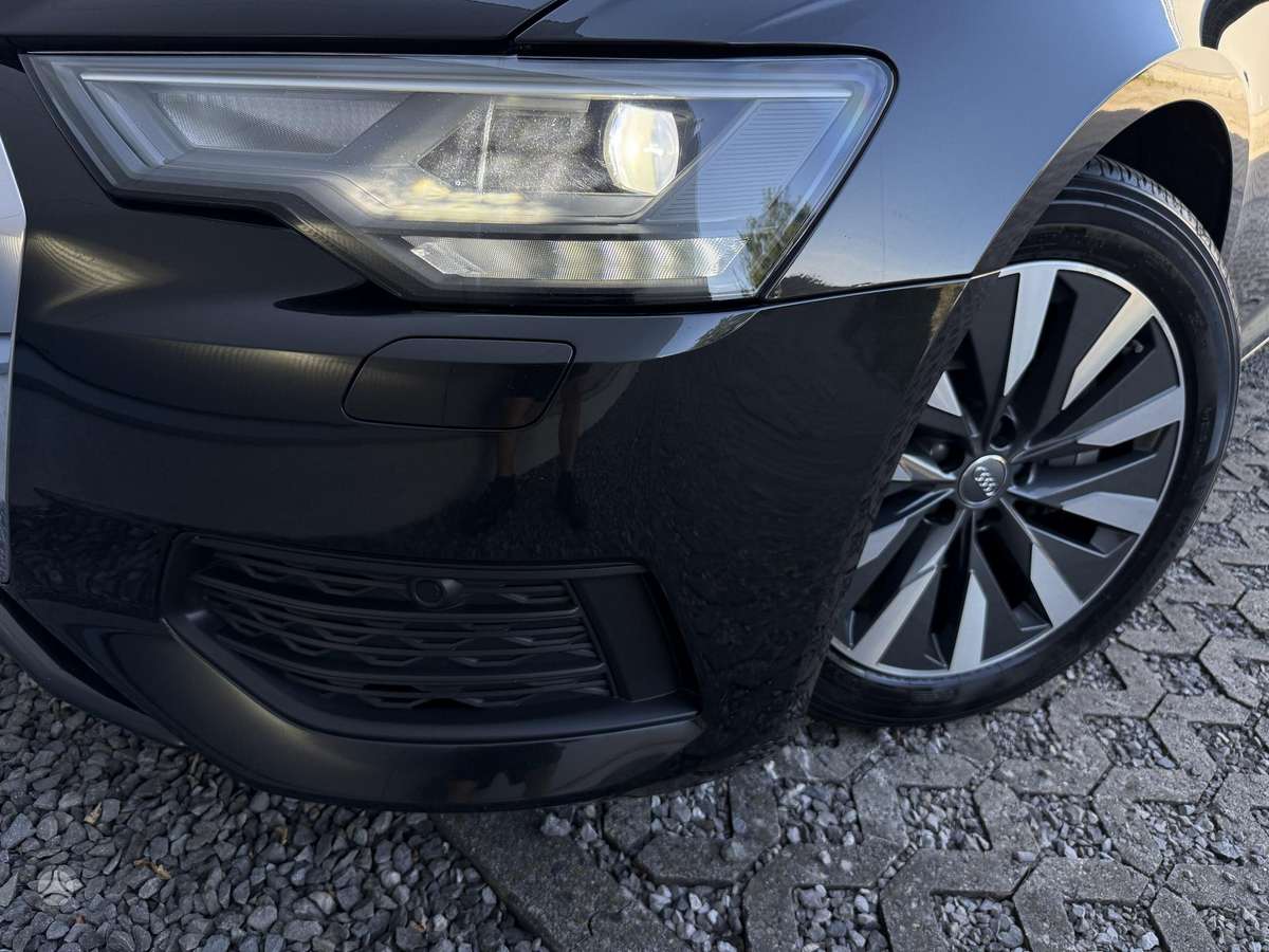 Audi A6, 2.0 l., Седан