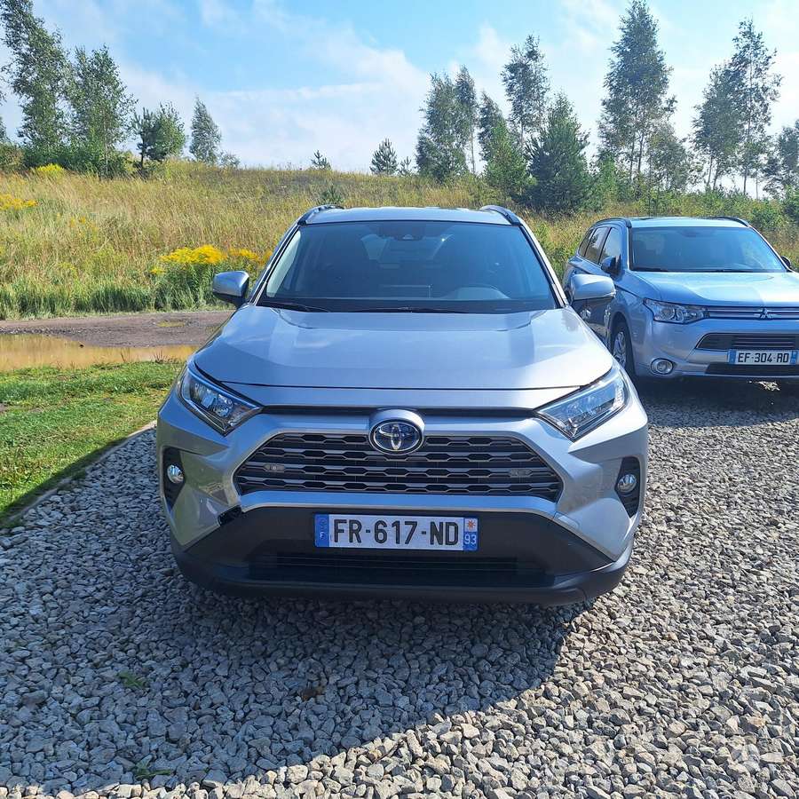 Toyota RAV4 - 1