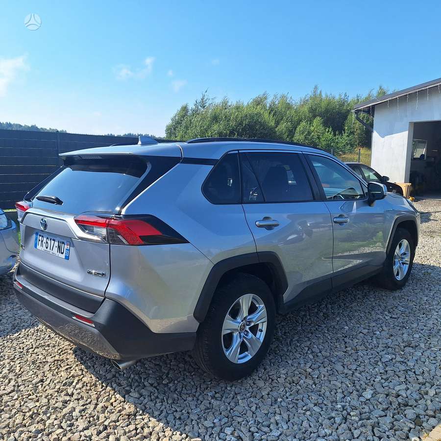 Toyota RAV4 - 6
