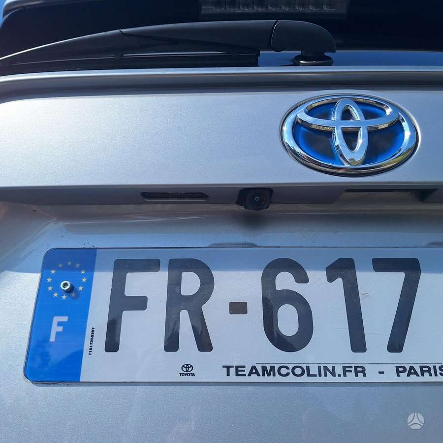 Toyota RAV4 - 8