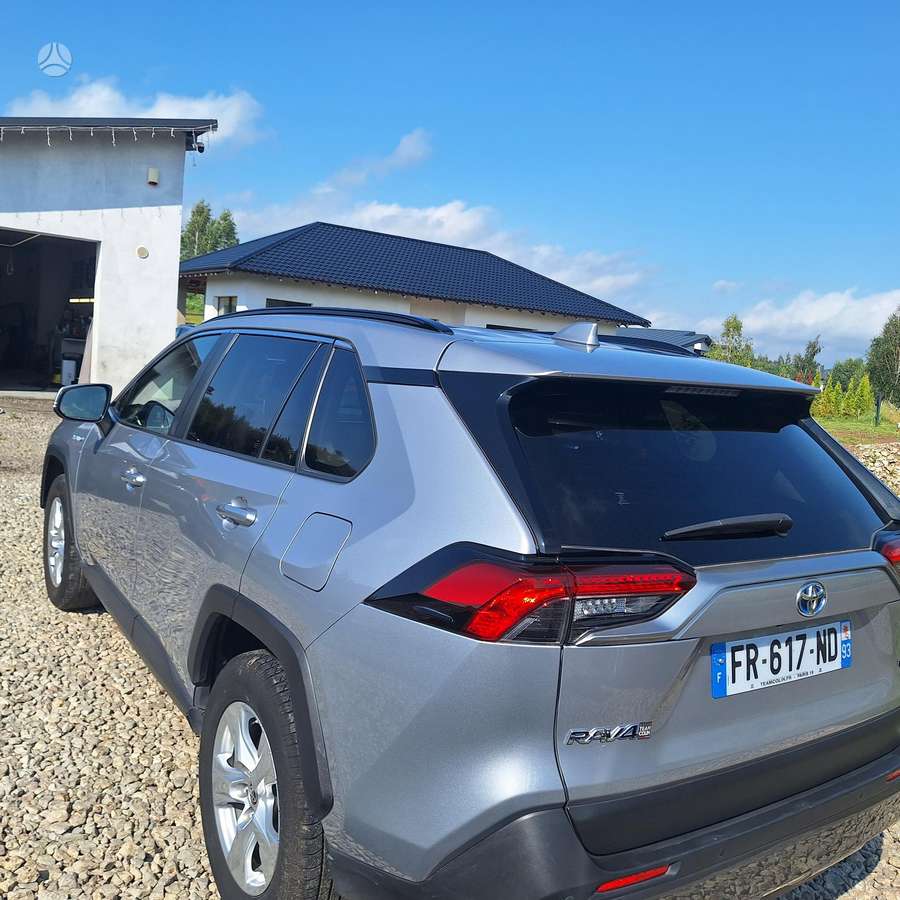 Toyota RAV4 - 9
