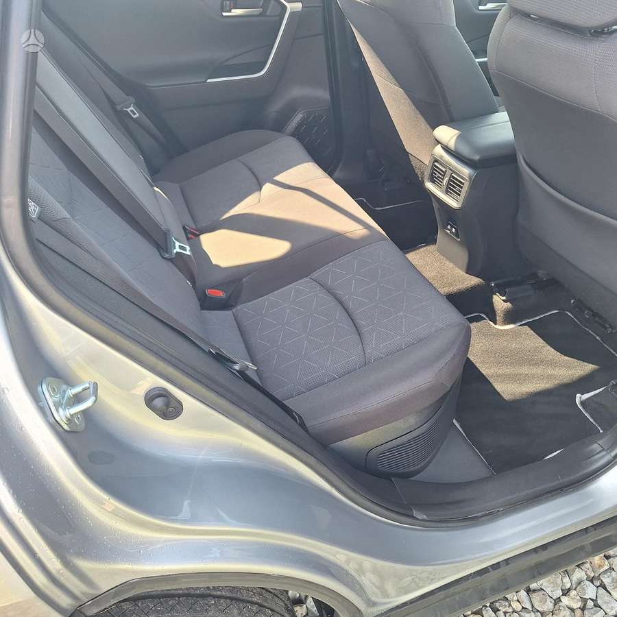 Toyota RAV4 - 12