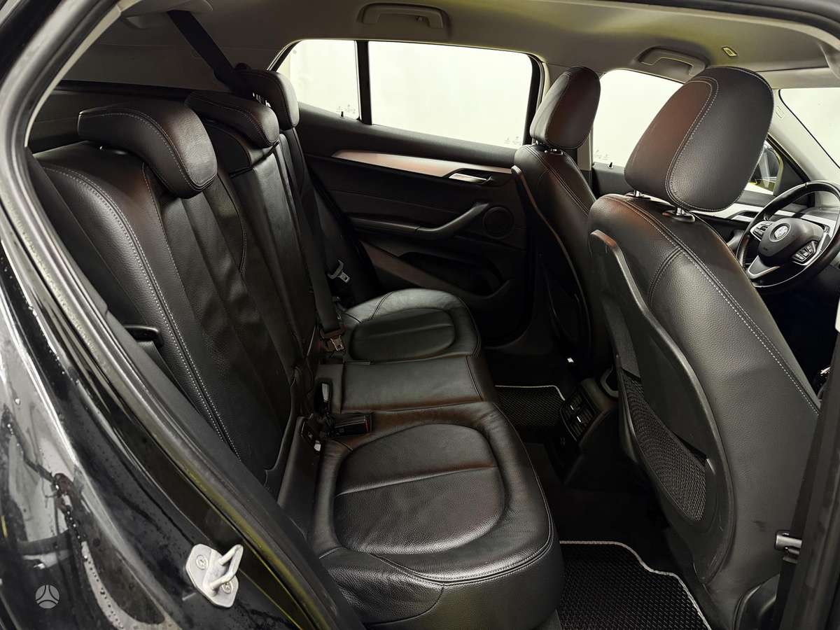 BMW X2, 2.0 l., off-road / crossover