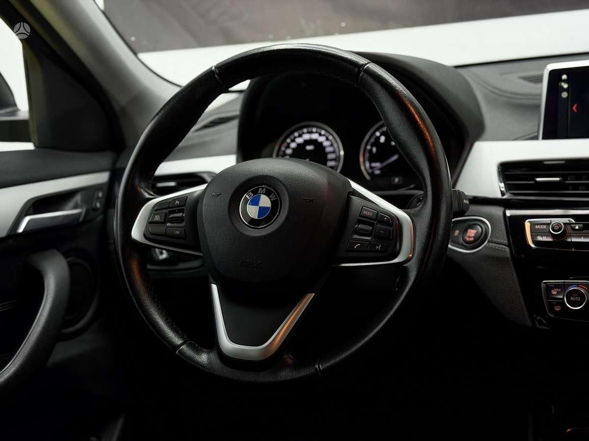 BMW X2, 2.0 l., off-road / crossover