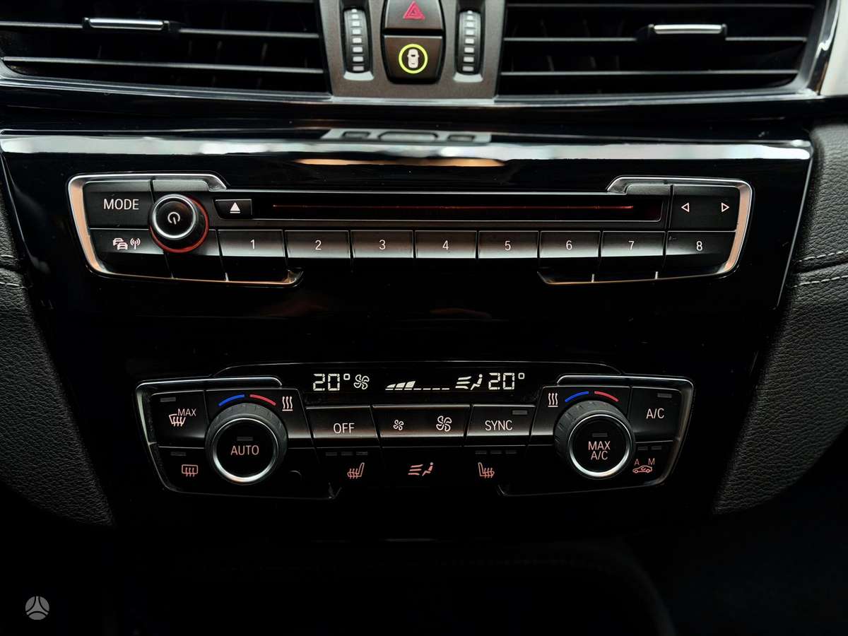 BMW X2, 2.0 l., off-road / crossover