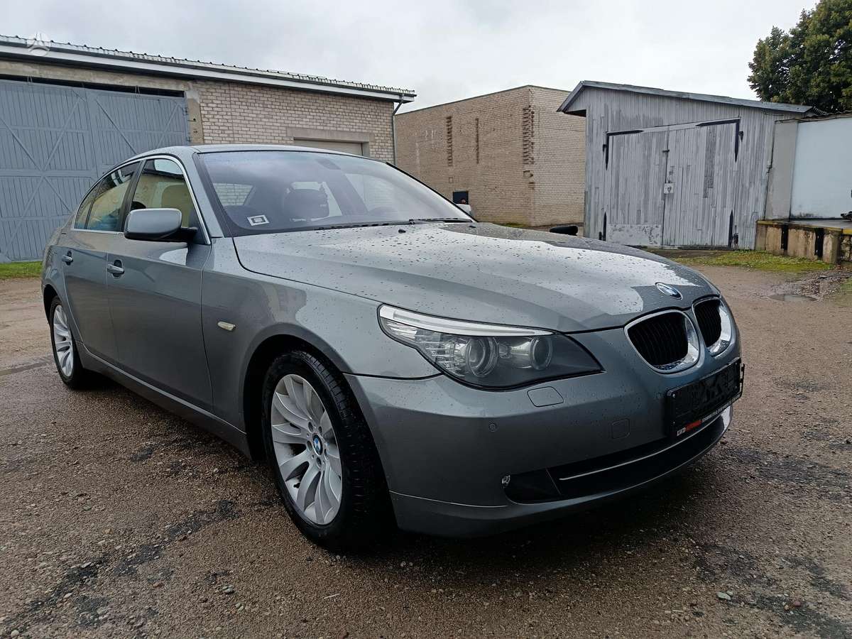 BMW 520, 2.0 l., Седан
