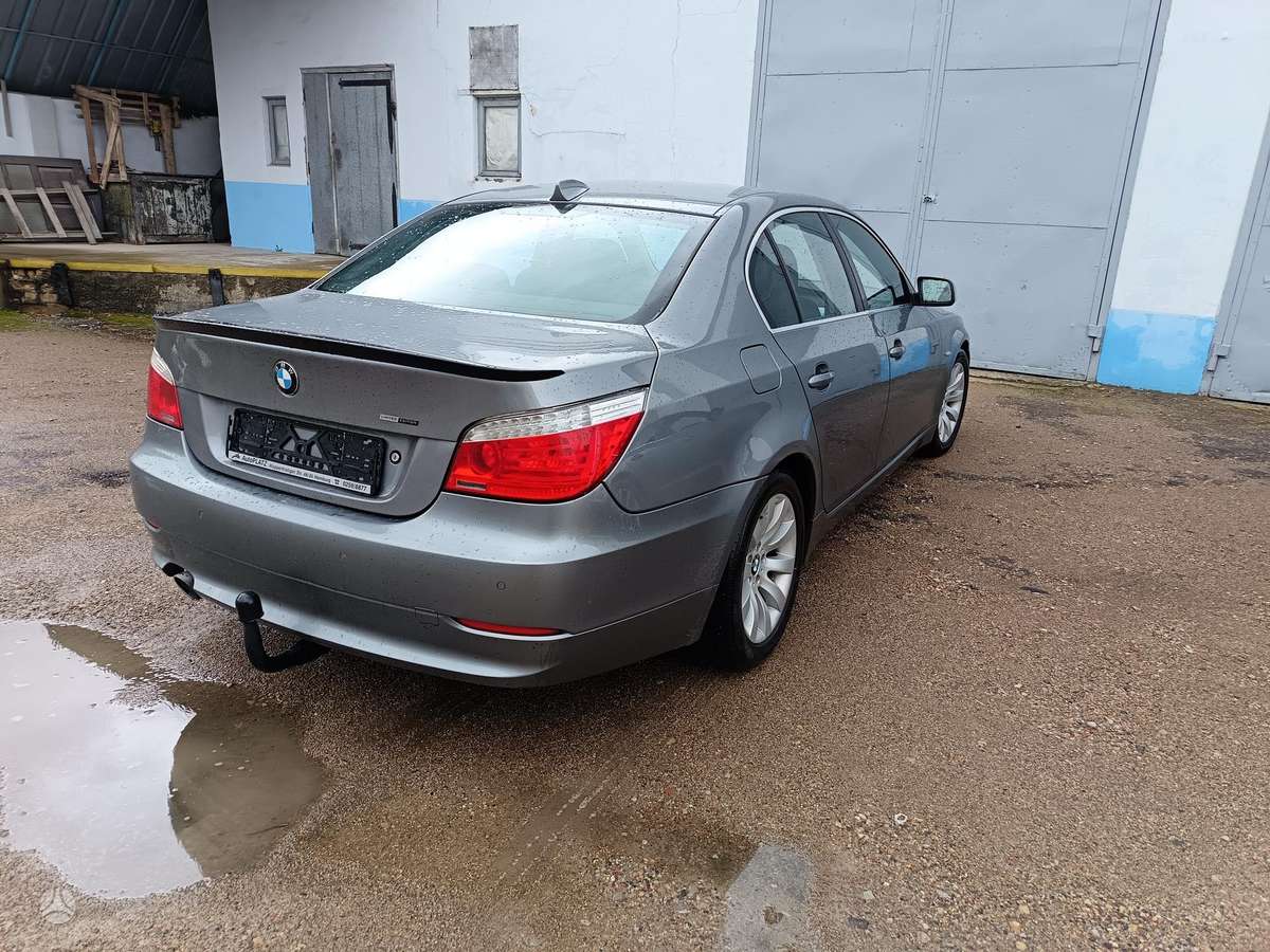 BMW 520, 2.0 l., Седан