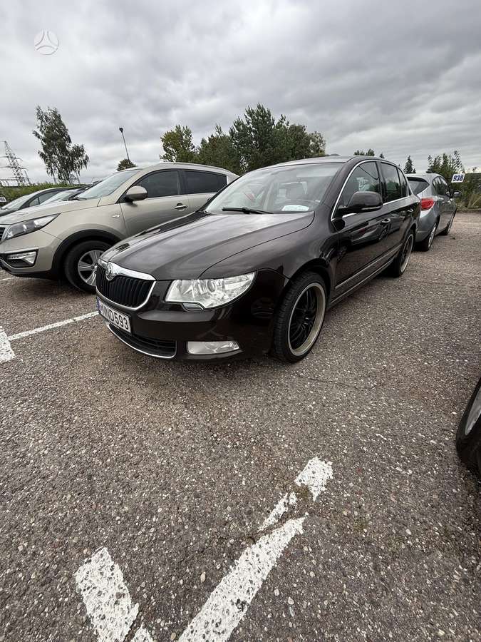 Skoda Superb, 2.0 l., Седан