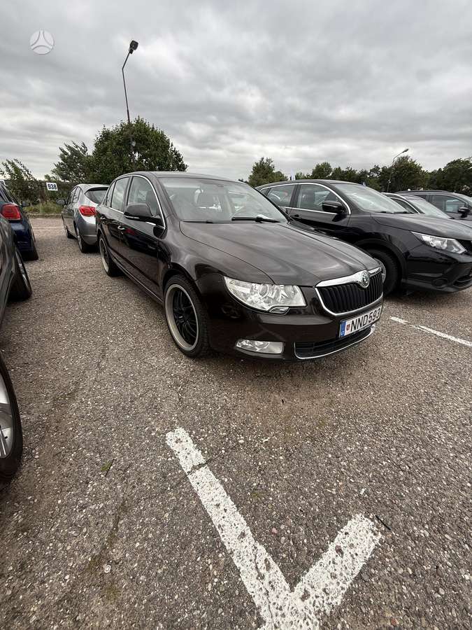 Skoda Superb, 2.0 l., Седан