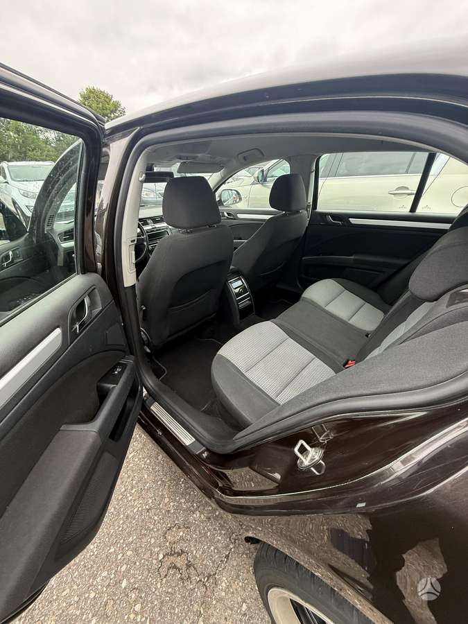 Skoda Superb, 2.0 l., Седан