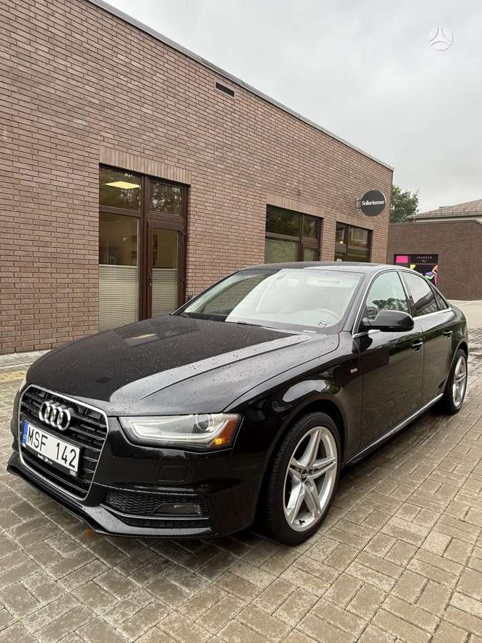 Audi A4, 2.0 l., Седан