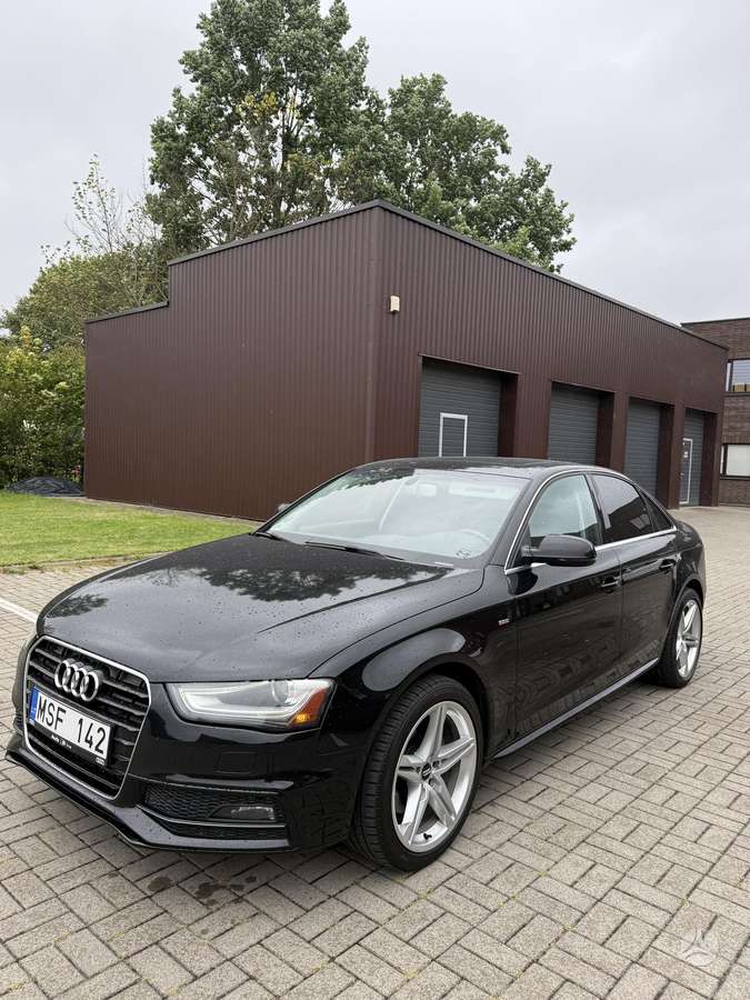 Audi A4, 2.0 l., Седан