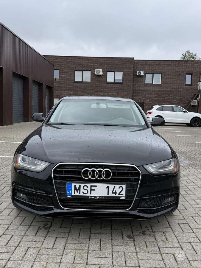 Audi A4, 2.0 l., Седан